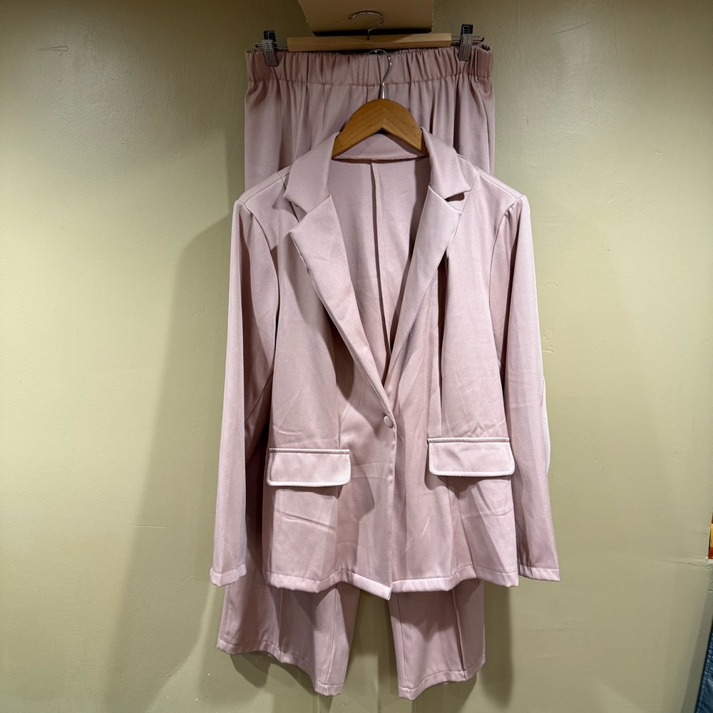✨Pink Blazer and Pants Set